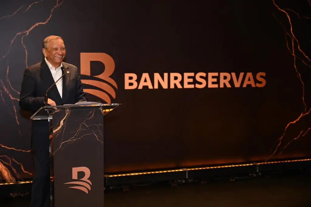 Presidente de Banreservas el doctor Leonardo Aguilera 