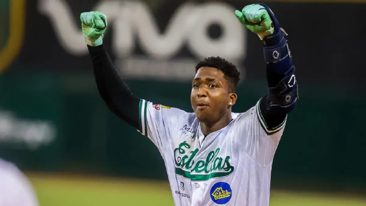 ¡Fiesta de palos! Marco Luciano batea hit decisivo para Estrellas dejar en el terreno a los Gigantes