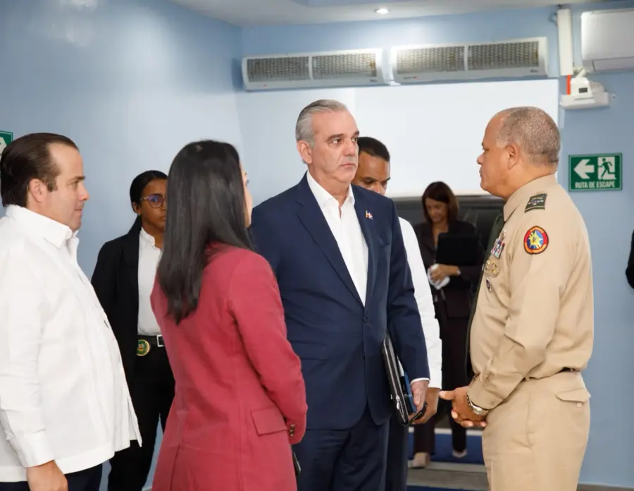 Luis Abinader en reunión para evaluar lan de seguridad ciudadana. Fuente externa.