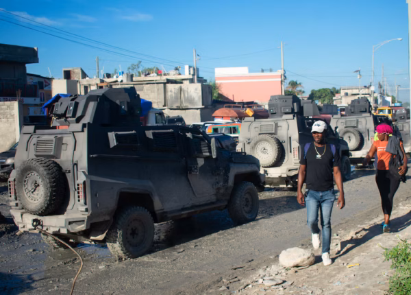 Militares salvadoreños inician patrullajes en Haití tras instalar una base estratégica en Puerto Príncipe