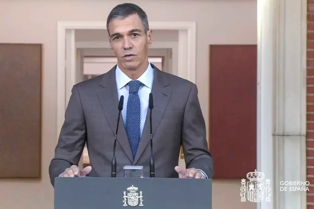 España adelanta elecciones generales y anuncia disolución del Congreso
