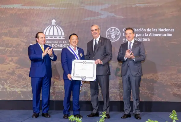 Reconocen director FAO