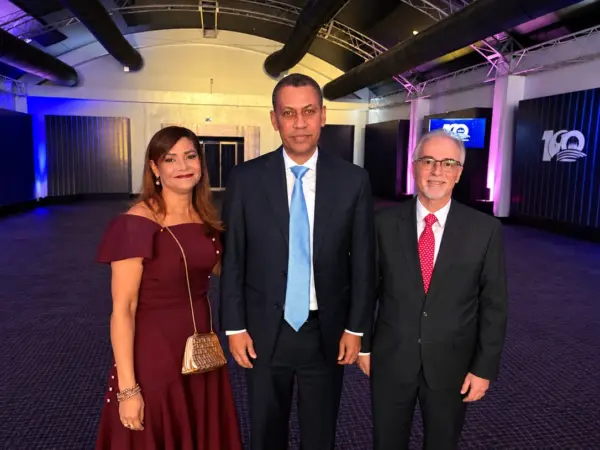 Rosa Olga Medrano, Guido Gomez Mazara y Roberto Lama
