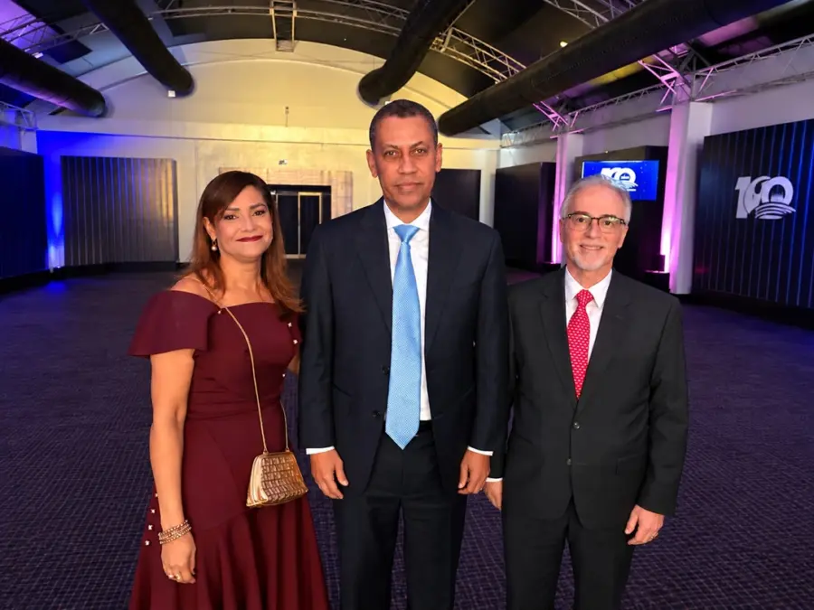 Rosa Olga Medrano, Guido Gomez Mazara y Roberto Lama