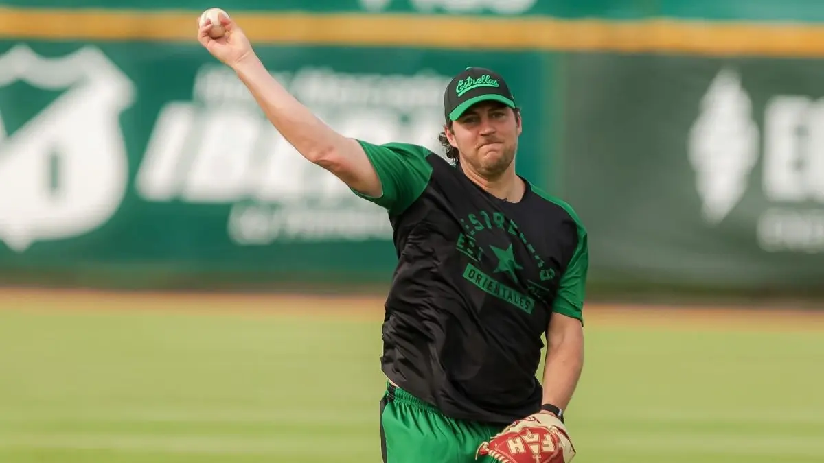 Trevor Bauer llega al país y se integra a las Estrellas Orientales