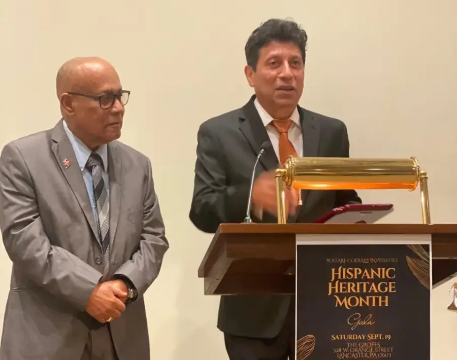 Representantes del Partido Demócrata y destacados líderes de la comunidad Latina residentes en la ciudad de Lancaster Pensilvania reconocieron la labor que en beneficio de la diáspora Latina