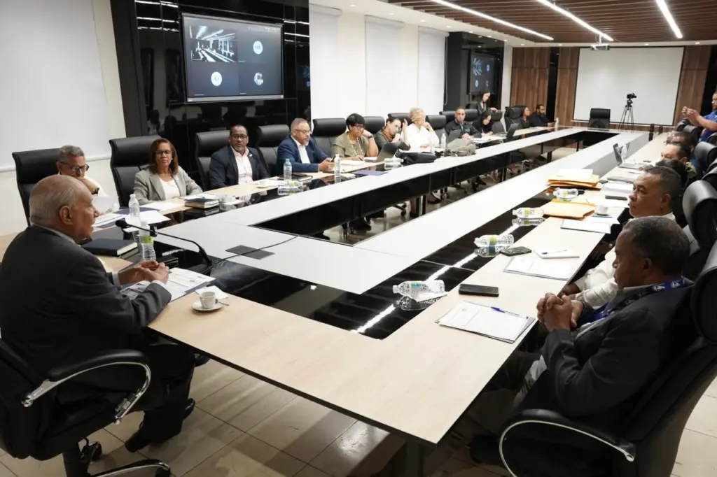 Ministerio de Educación presenta avances en revisión de calificaciones y pagos retroactivos de la Evaluación del Desempeño Docente