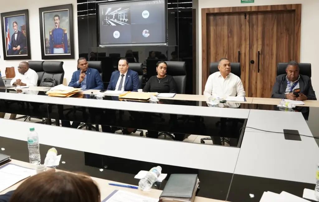 Ministerio de Educación presenta avances en revisión de calificaciones y pagos retroactivos de la Evaluación del Desempeño Docente