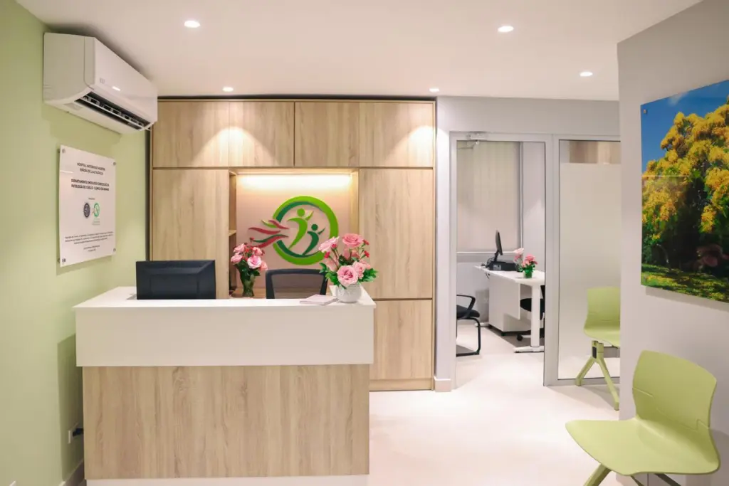 Fundación del Grupo SID entrega renovada área de Oncología Ginecológica de la Maternidad La Altagracia