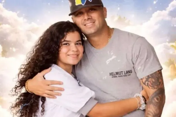 Yale junto a Wisin, sun padre