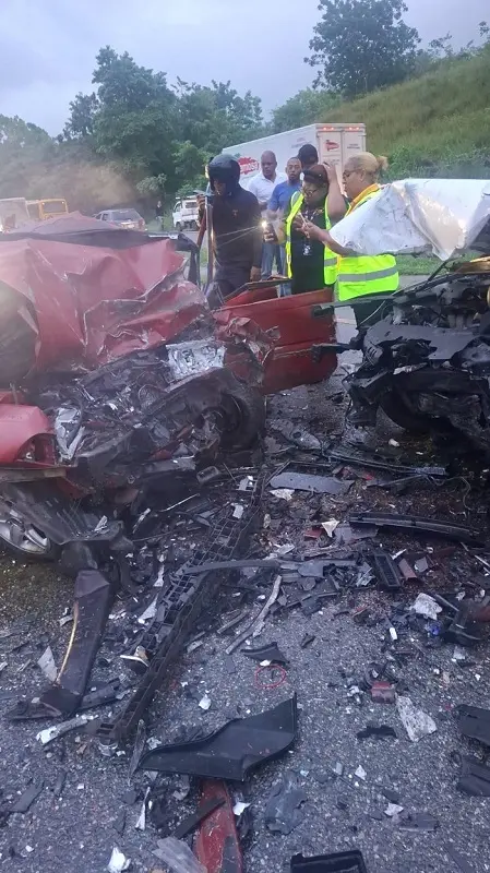 Cinco personas pierden la vida en accidente de tránsito en la Circunvalación de Santo Domingo