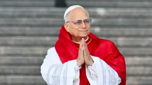 ¿Quién queda a cargo del Vaticano mientras el papa León XIV se recupera de una cirugía pulmonar?