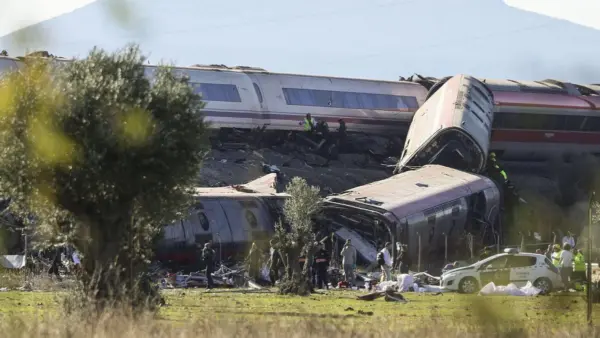 Al menos 30 muertos en el accidente entre dos trenes ocurrido en España/Fuente externa