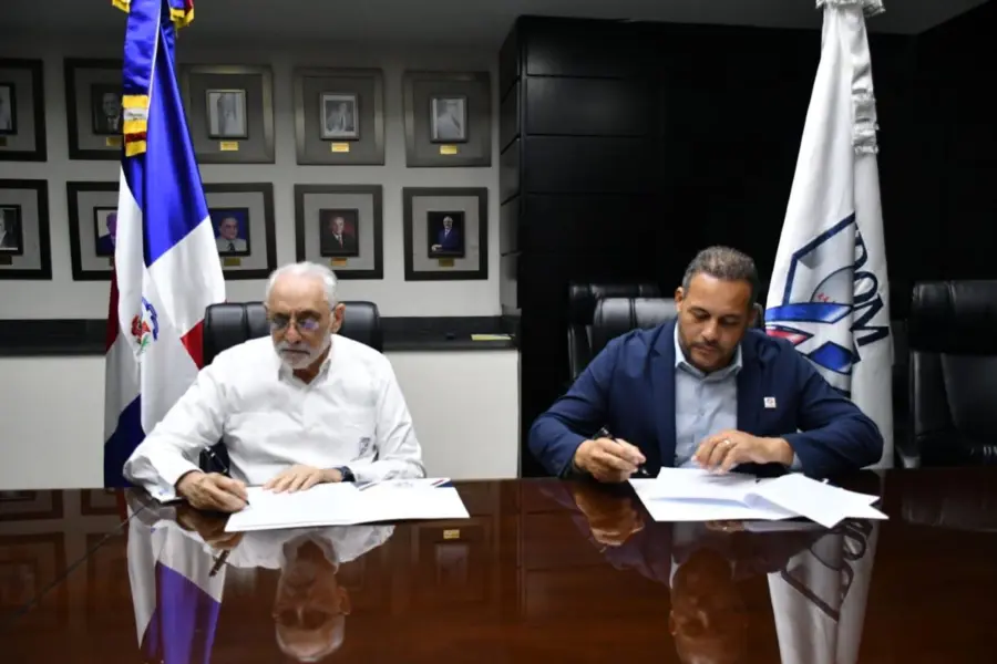 erick y vitelio mejia firma convenio
