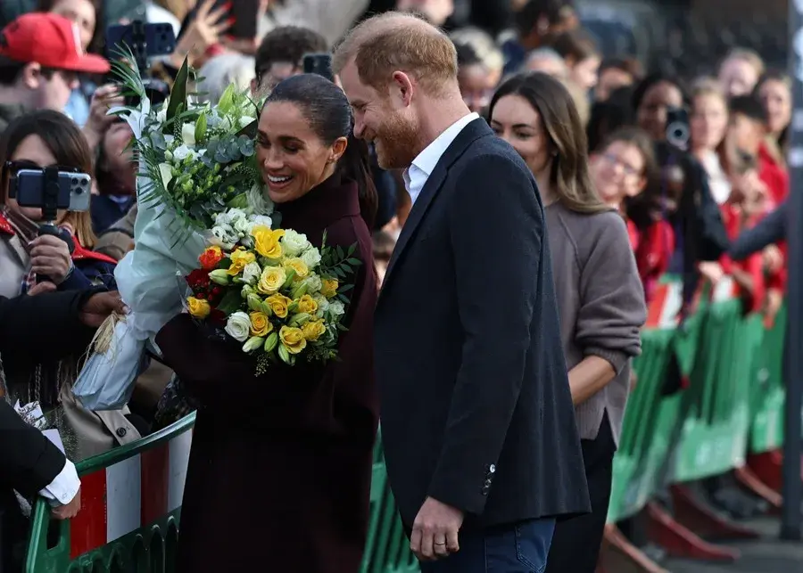 Enrique y Meghan reaparecen juntos en público en el Reino Unido, por primera vez desde su regreso de EE.UU