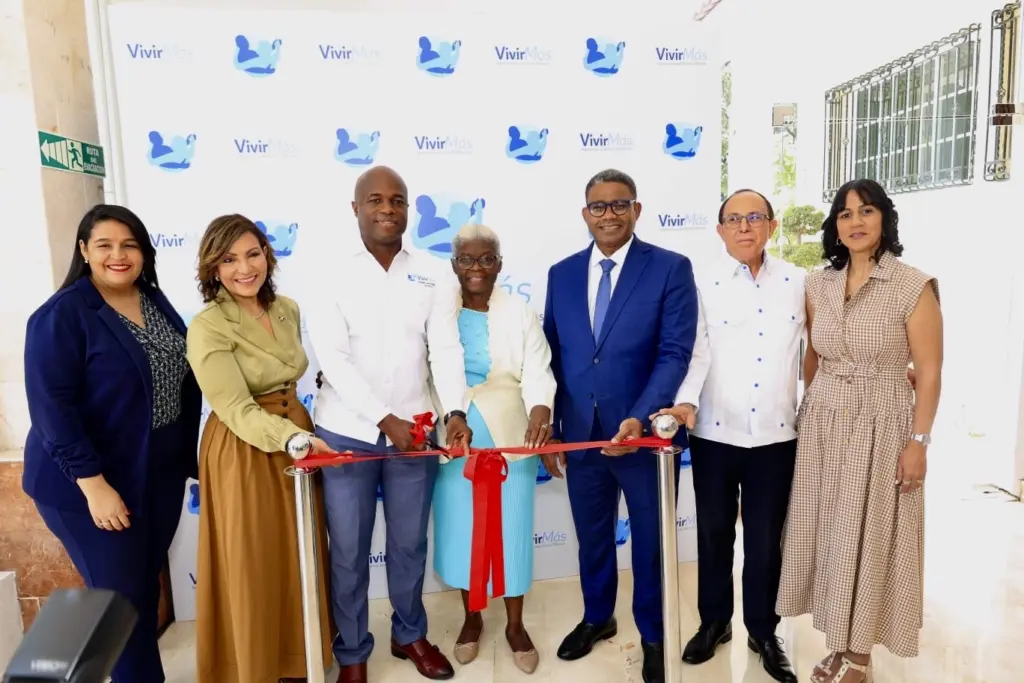 VivirMás inaugura en Arroyo Hondo su nueva residencia integral para adultos mayores