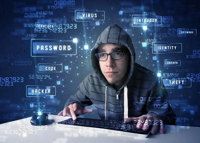 La sobreexposición en redes sociales por ganar seguidores puede facilitar la suplantación de identidad
