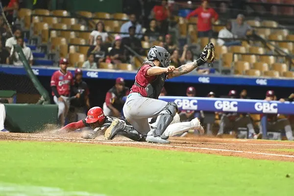 El Cibao en imágenes: Águilas y Gigantes en acción