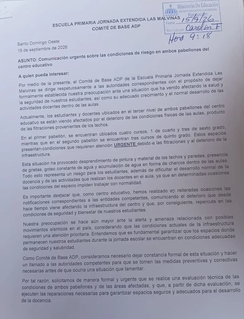 Filtraciones obligan a estudiantes a recibir clases virtuales Escuela Las Malvinas en Herrera