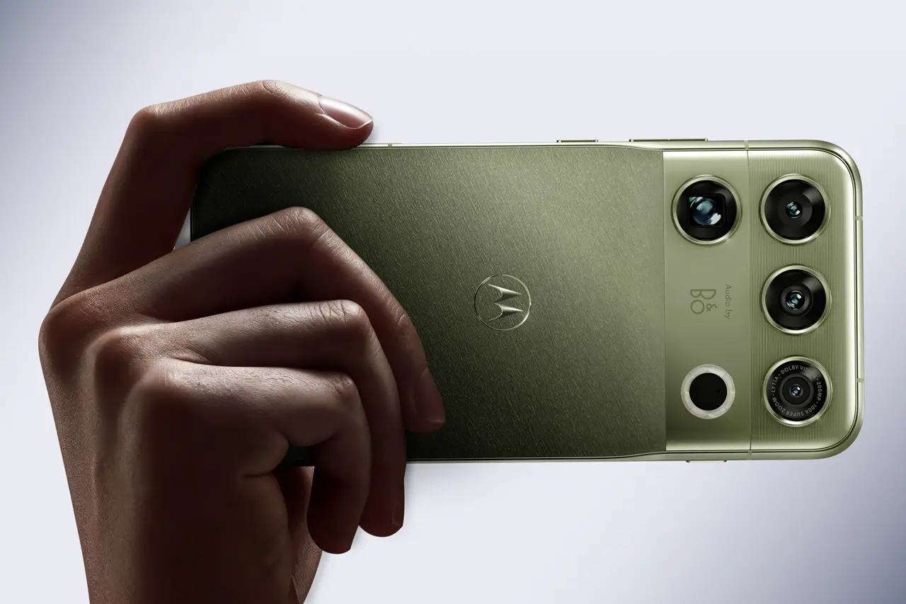 Motorola presenta el signature 27 con IA avanzada y cámara de 200 MP
